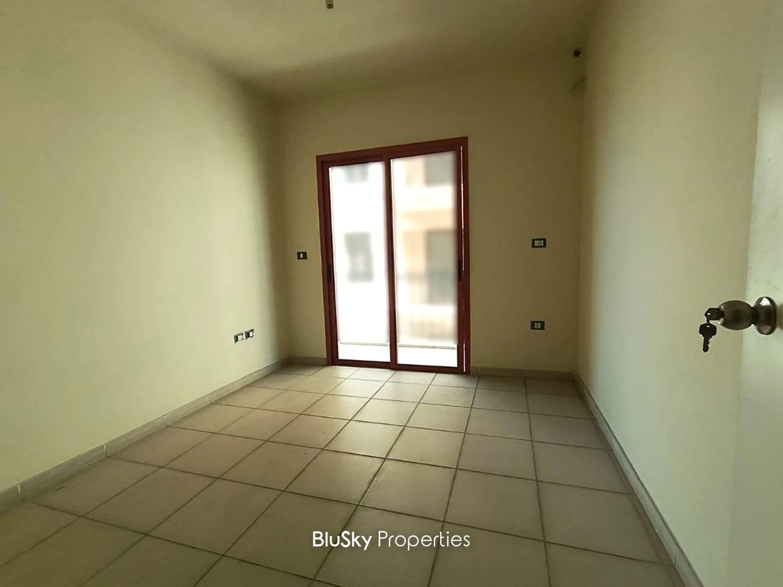 Office 75m² for Rent in Haret Sakher — الصورة 3
