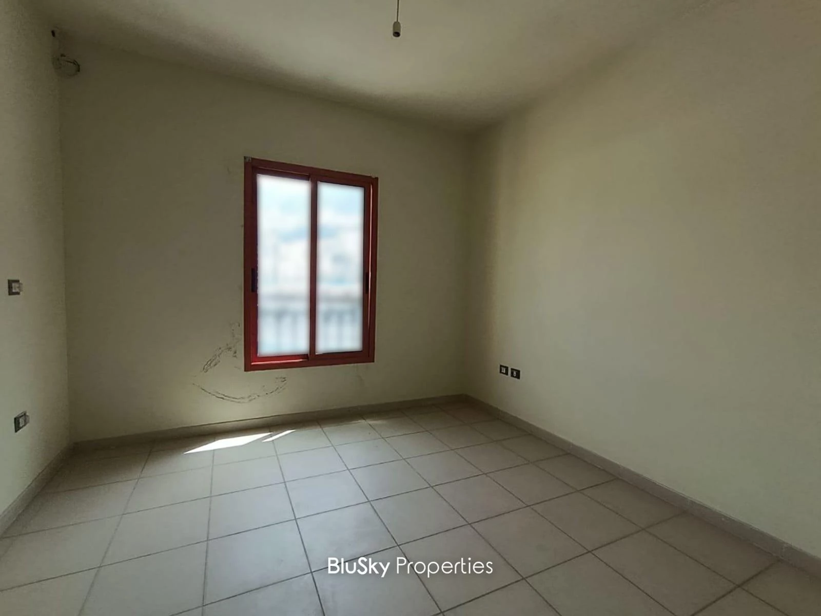 Office 75m² for Rent in Haret Sakher — الصورة 4