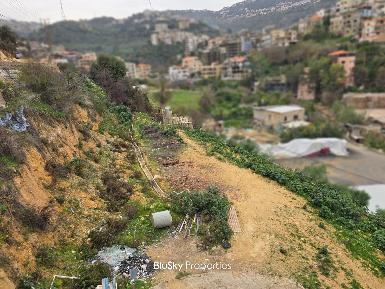 Land 2,000m² for Sale in Haret El Set