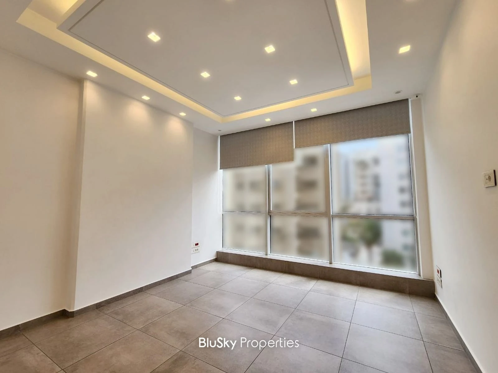 Office 100m² for Rent in Horch Tabet — الصورة 2