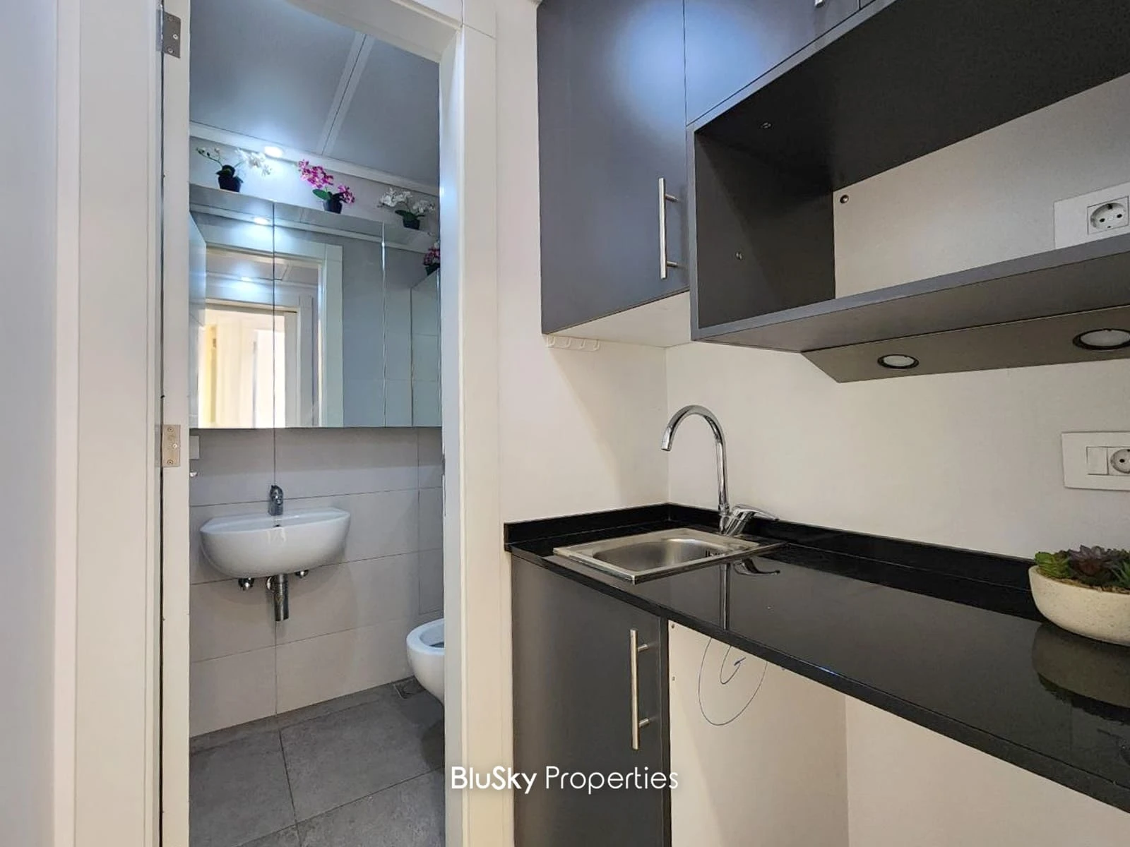 Office 100m² for Rent in Horch Tabet — الصورة 5