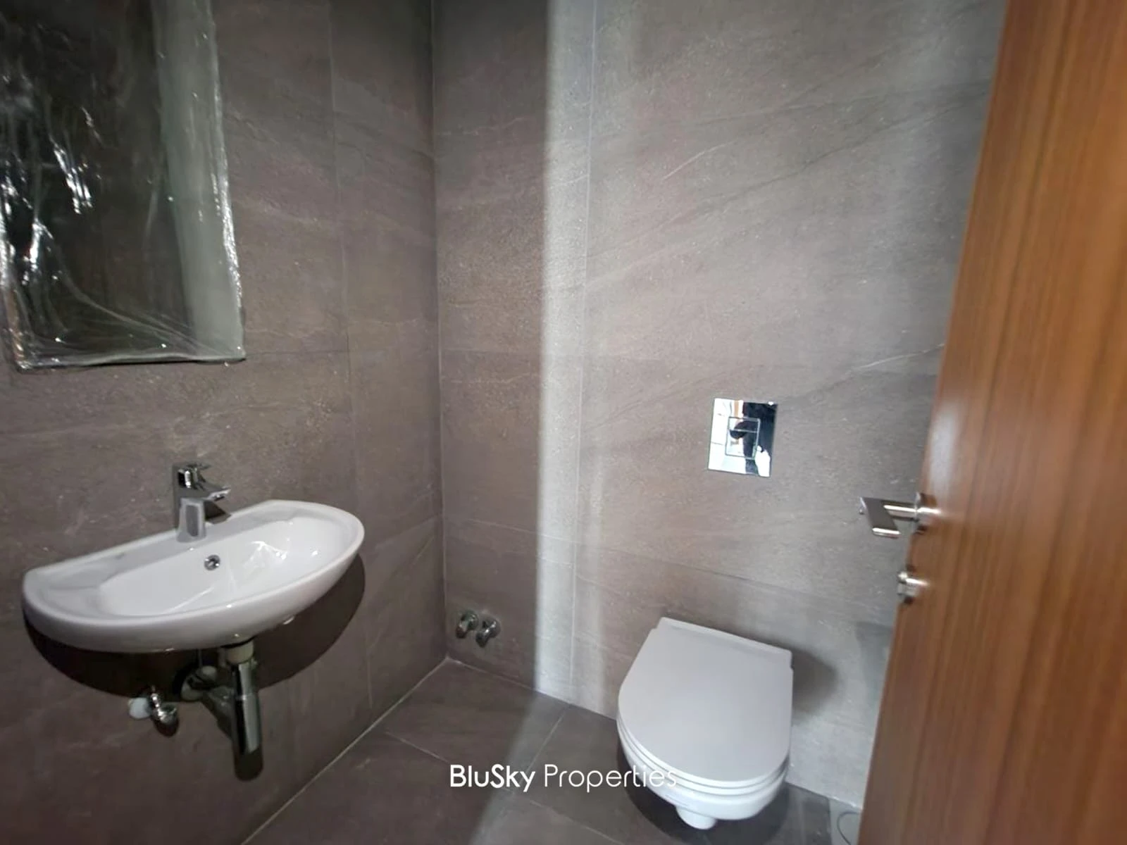 Office 100m² for Sale in Horch Tabet — photo 5