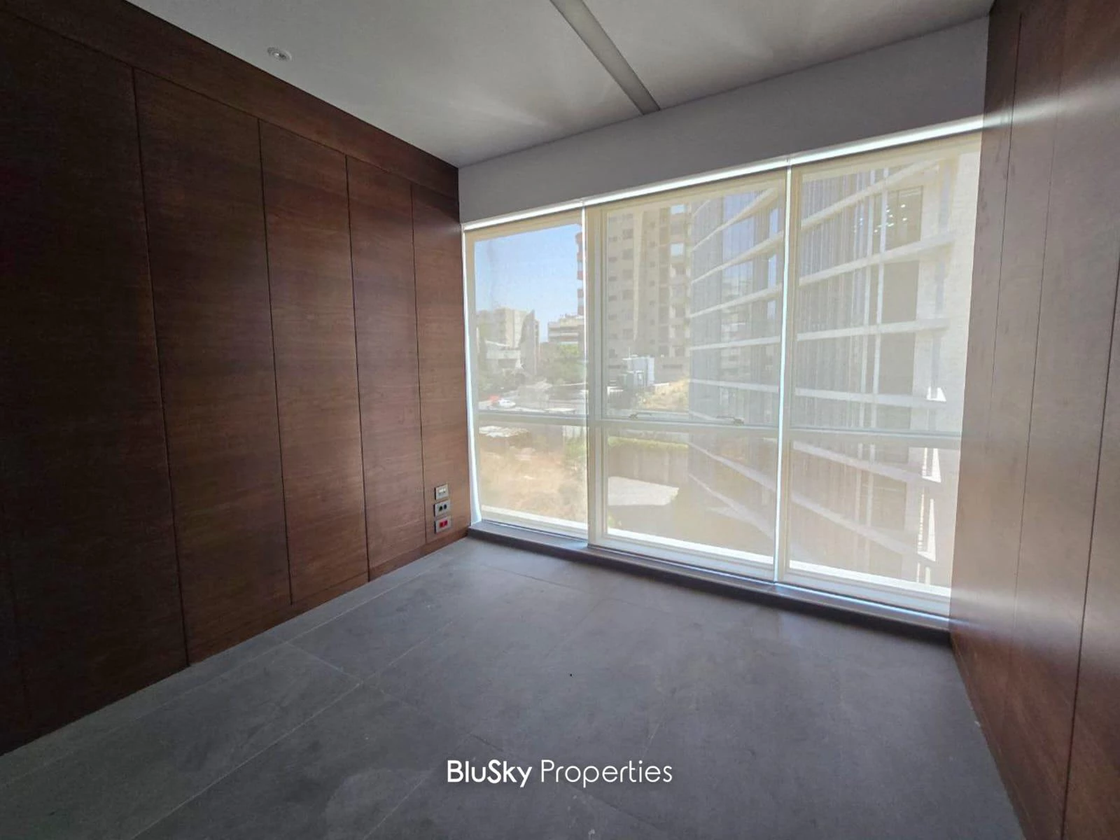 Office 160m² for Rent in Horch Tabet — الصورة 2