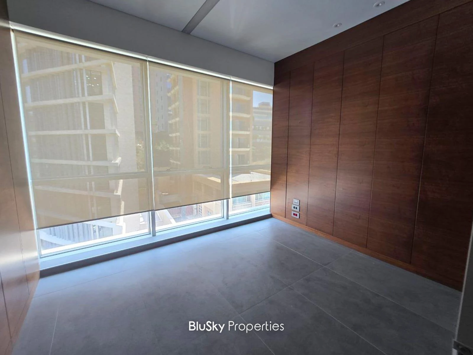 Office 160m² for Rent in Horch Tabet — الصورة 3