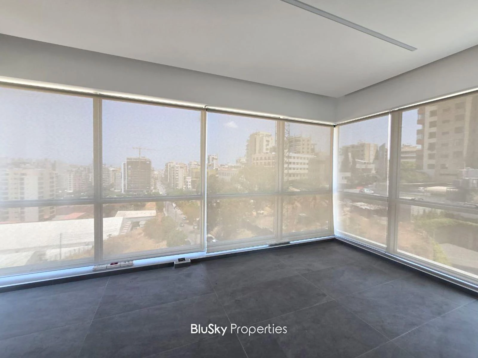 Office 160m² for Rent in Horch Tabet — الصورة 5