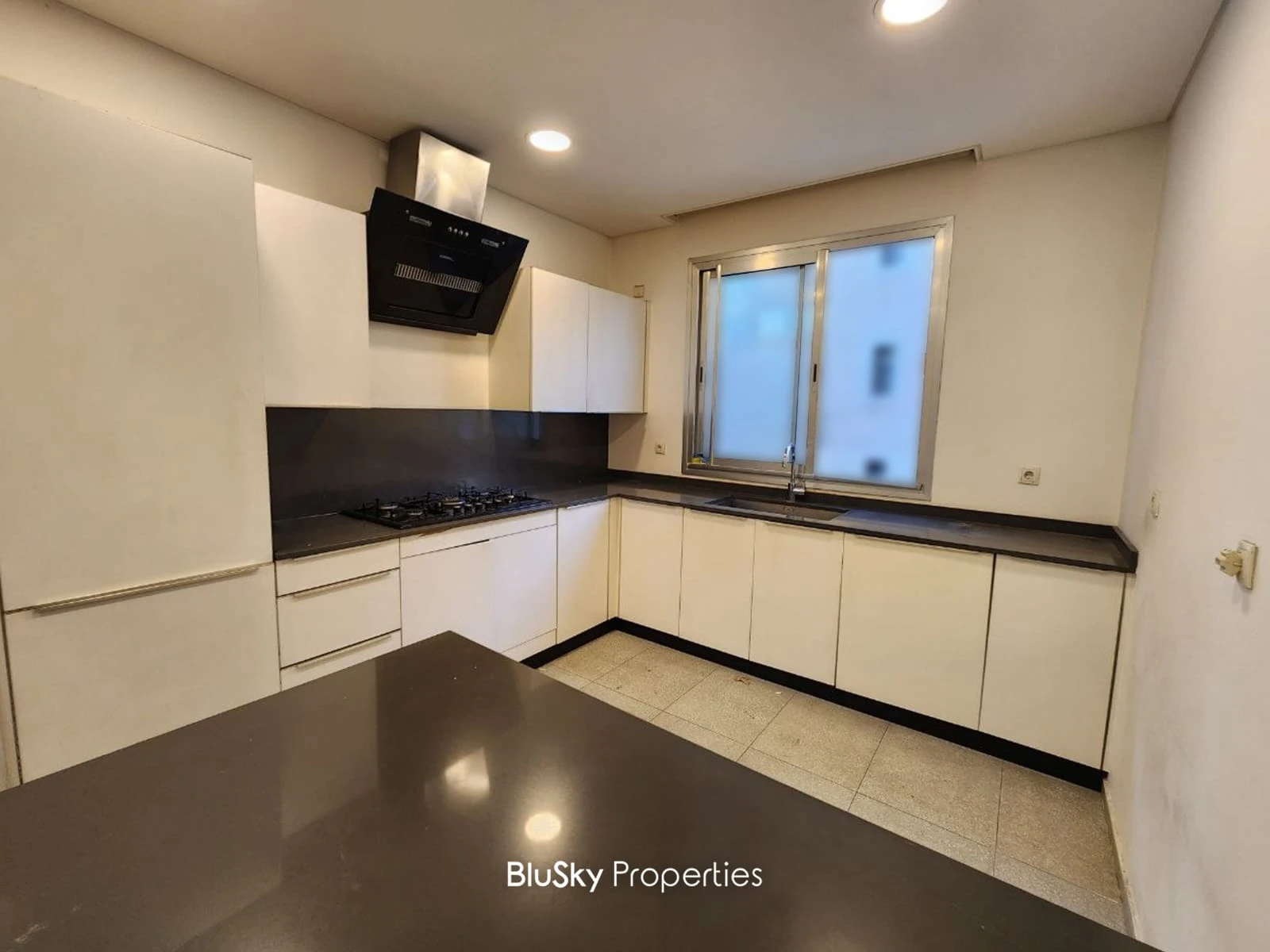 Apartment 200m² for Rent in Horch Tabet — الصورة 3