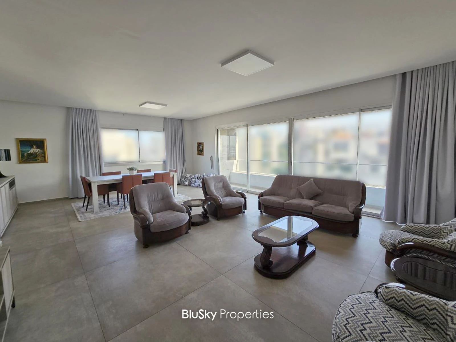 Apartment 240m² with City View for Rent in Horch Tabet