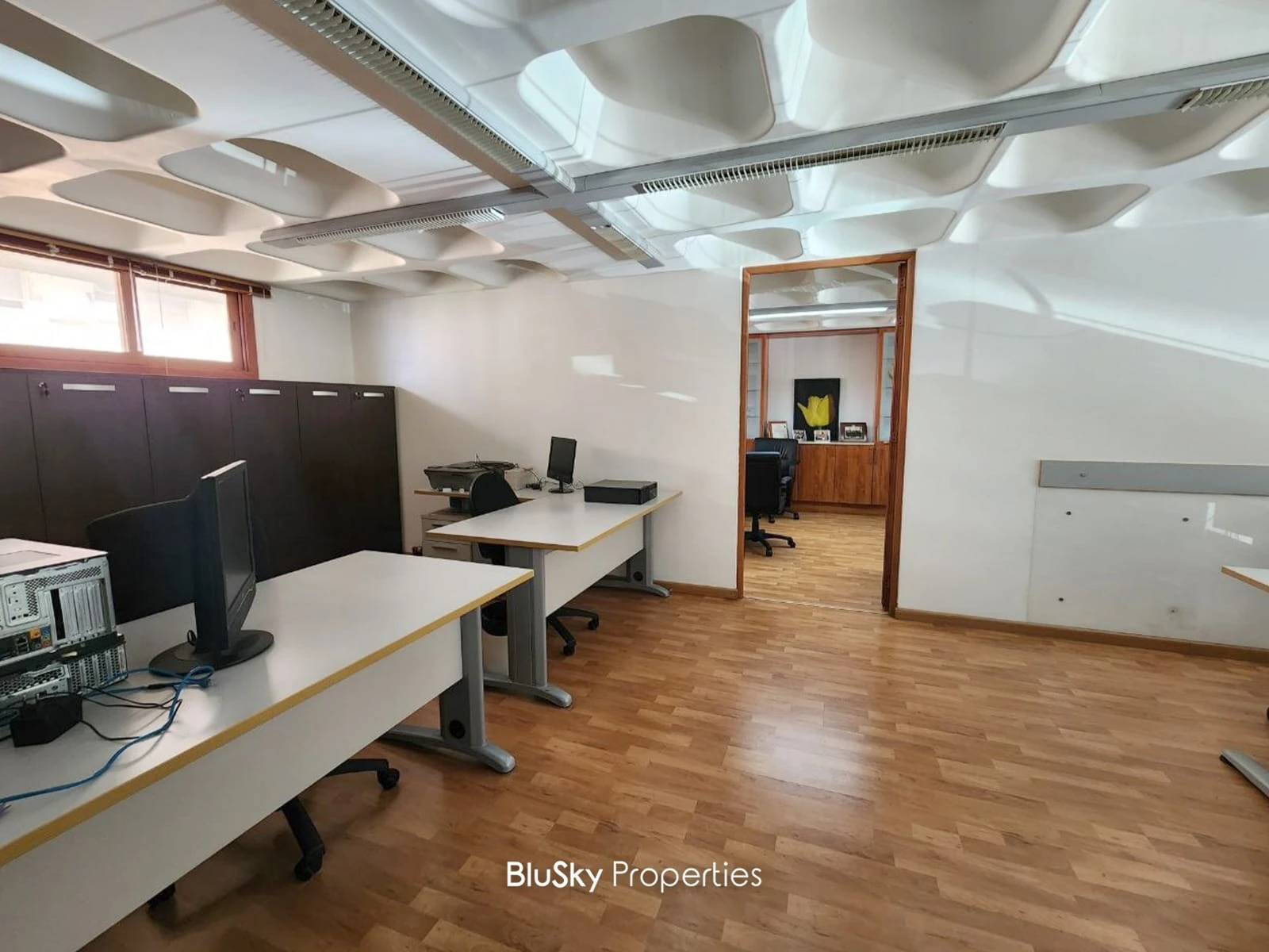 Shop 900m² for Sale in Horch Tabet — photo 3