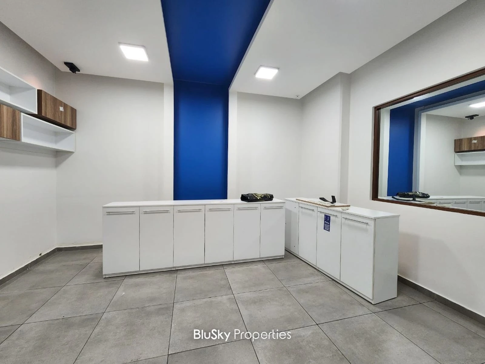 Office 90m² for Rent in Horch Tabet — الصورة 3