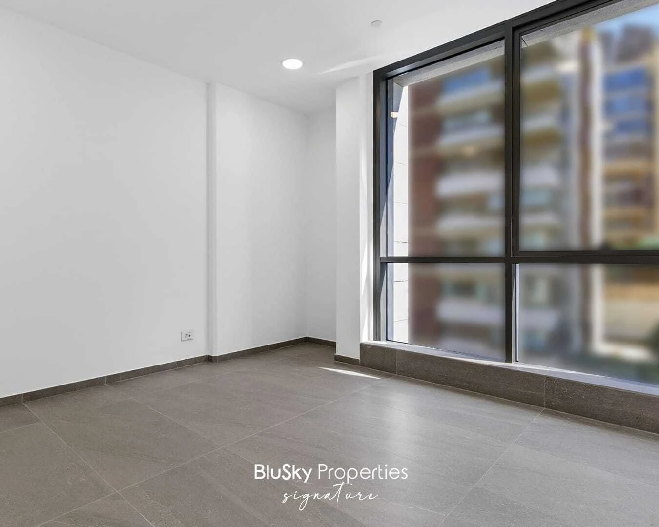 Office 97m² for Rent in Horch Tabet — الصورة 3