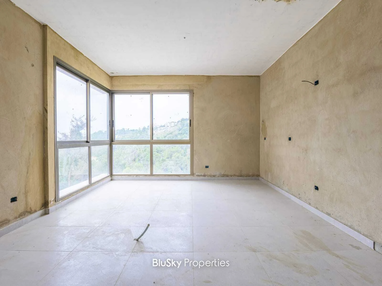Villa 310m² Garden for Sale in Jamhour — photo 4
