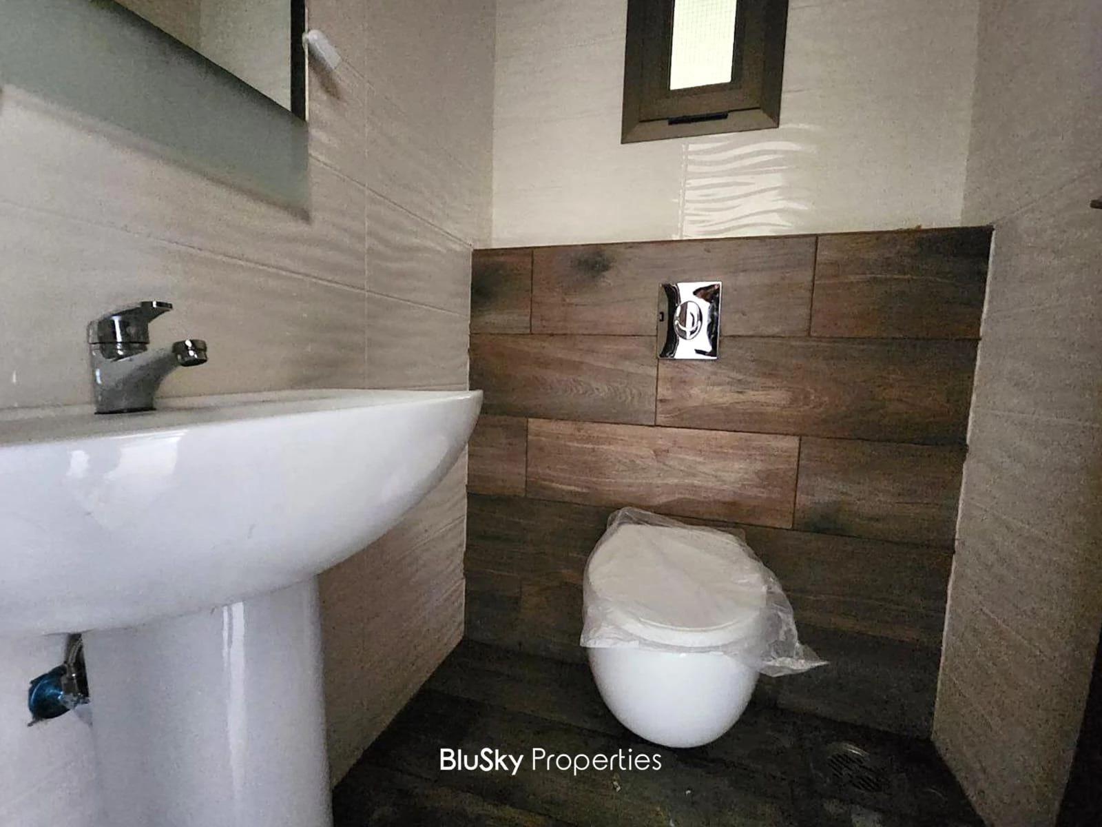 Apartment 120m² Sea View for Rent in Jouret El Ballout — الصورة 5