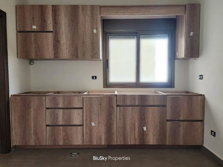 Apartment 120m² Balcony for Rent or SALE In Jouret El Ballout — الصورة 4