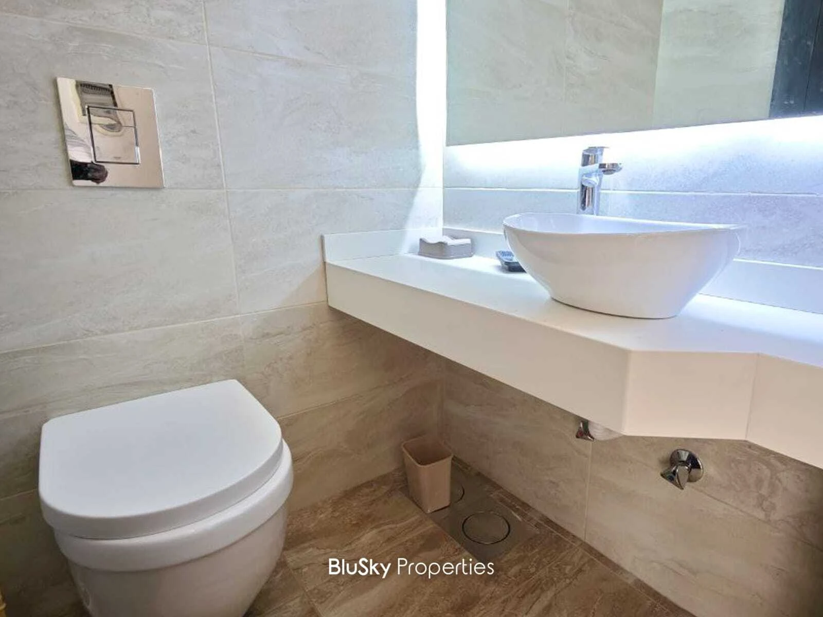 Apartment 145m² Garden for Rent in Jouret El Ballout — الصورة 5