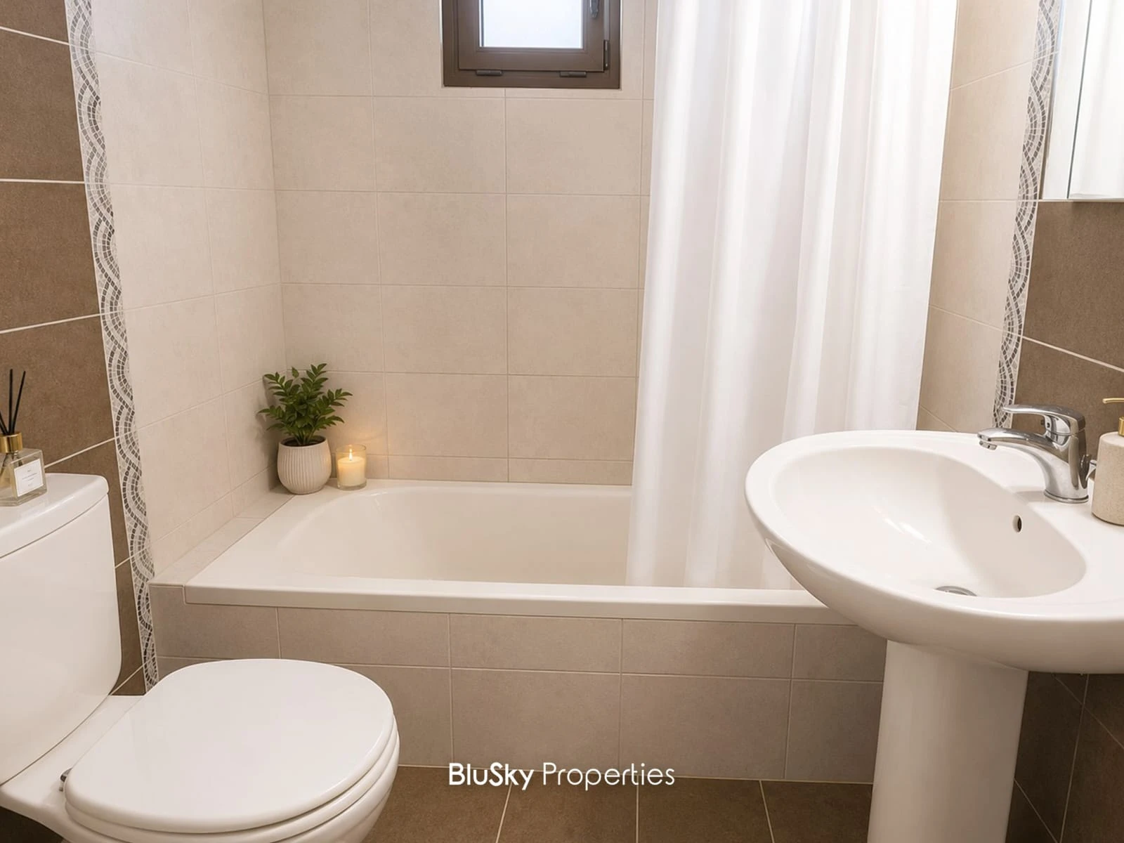 Apartment 170m² with Mountain View for Sale in Jouret El Ballout — photo 4