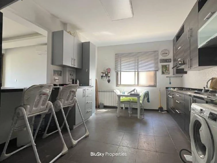 Apartment 180m² Balcony for Sale in Jouret El Ballout — الصورة 2
