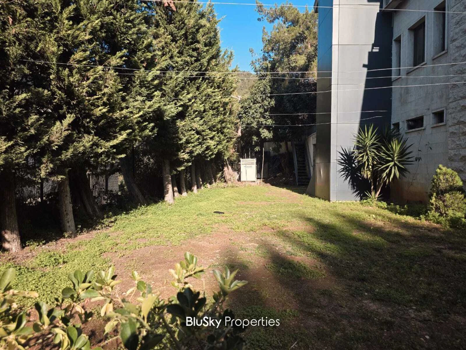Villa 650m² Land for Rent in Jouret El Ballout — الصورة 2