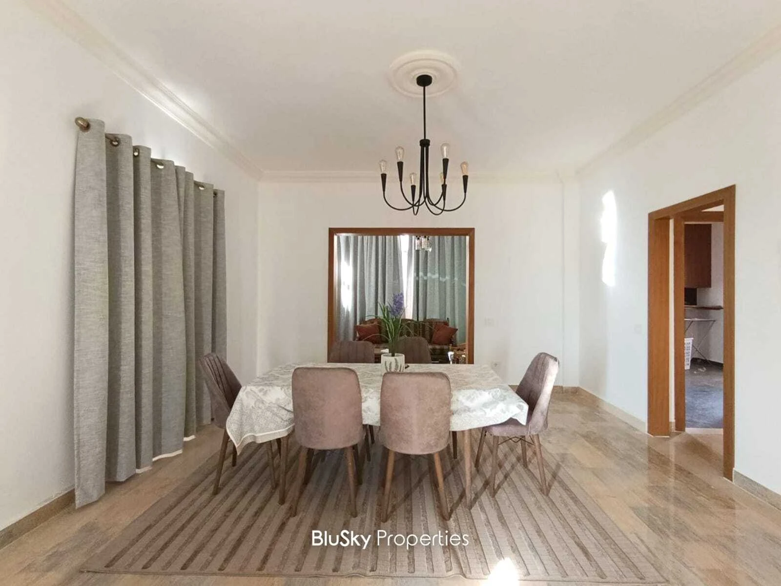Apartment 200m² City View for Rent or SALE In Jbeil — photo 2