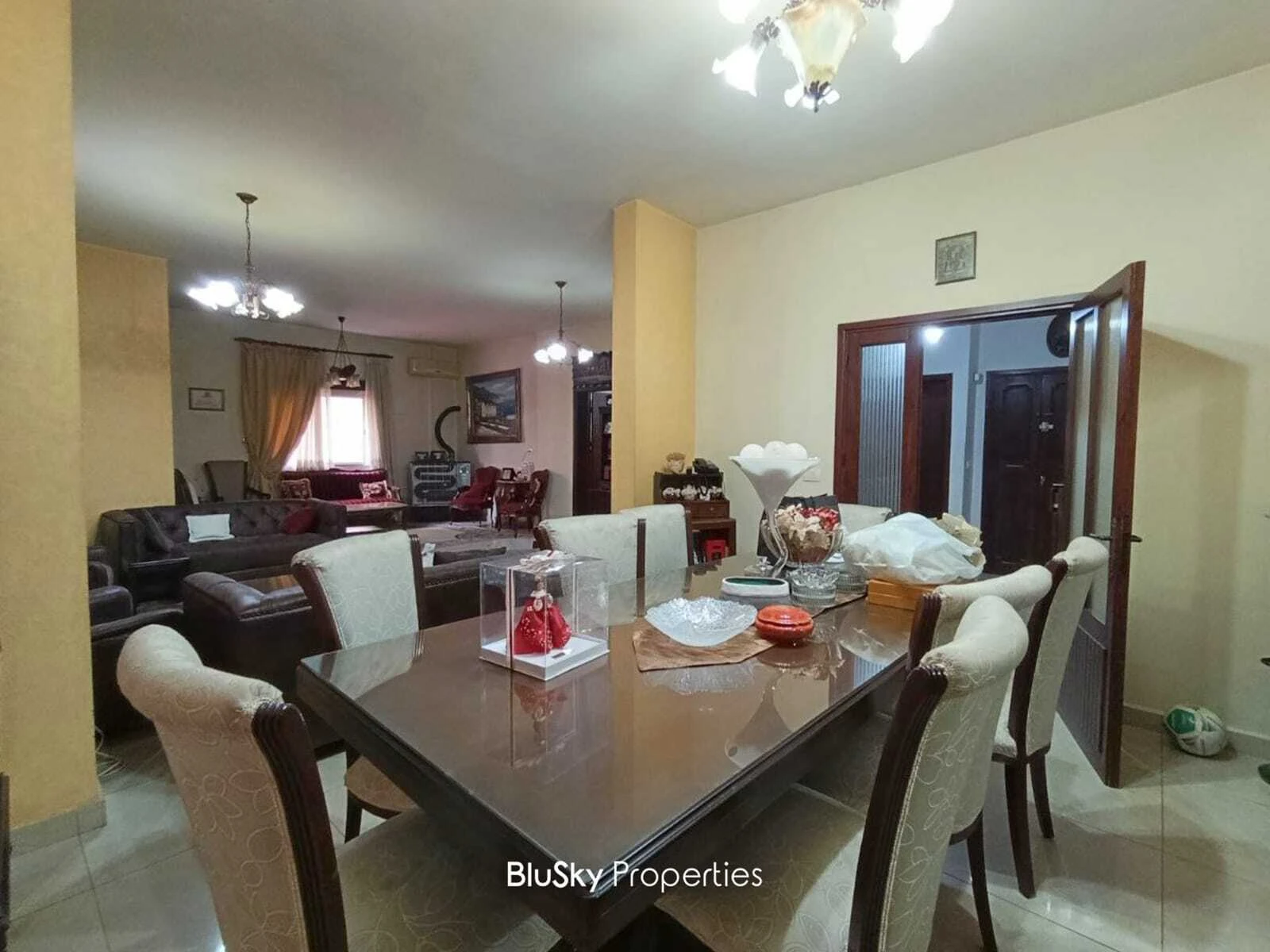 Apartment 210m² for Sale in Jbeil — الصورة 4