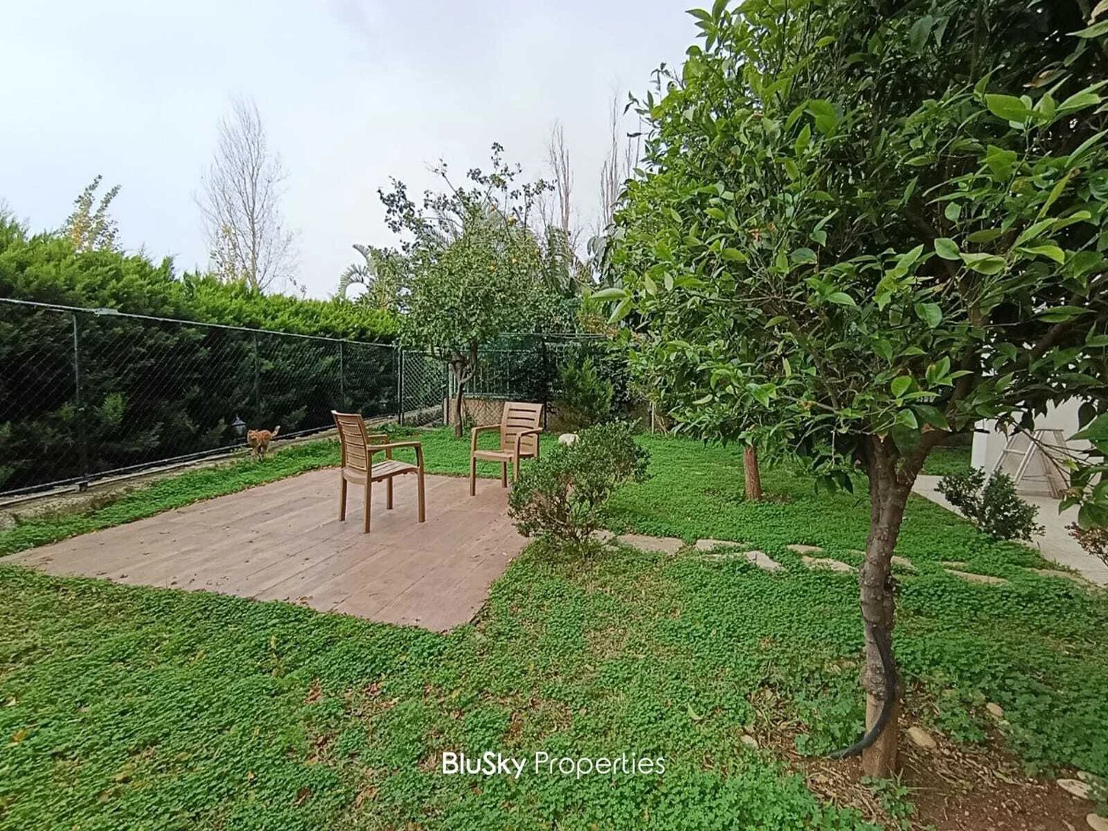 Apartment 320m² Garden for Sale in Jbeil — photo 3
