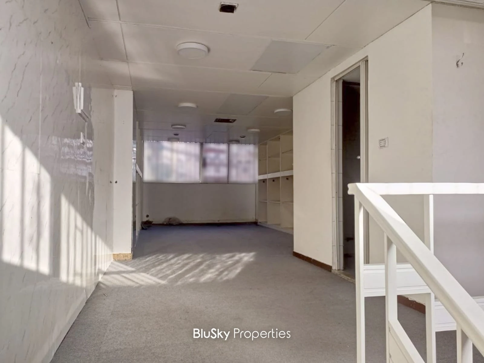 Shop 140m² for Rent in Jdeideh — الصورة 5