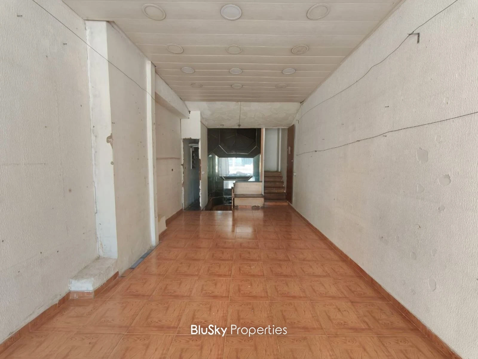 Shop 160m² for Rent in Jdeideh — الصورة 1
