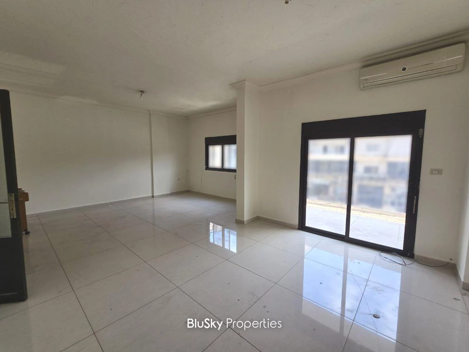 Apartment 180m² for Rent in Jdeideh — الصورة 1