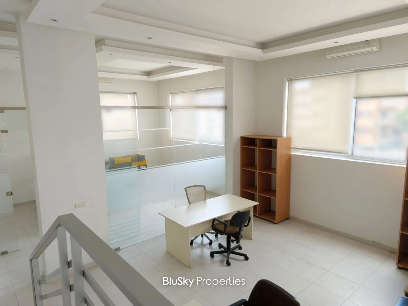 Office 200m² for Rent in Jdeideh — الصورة 5