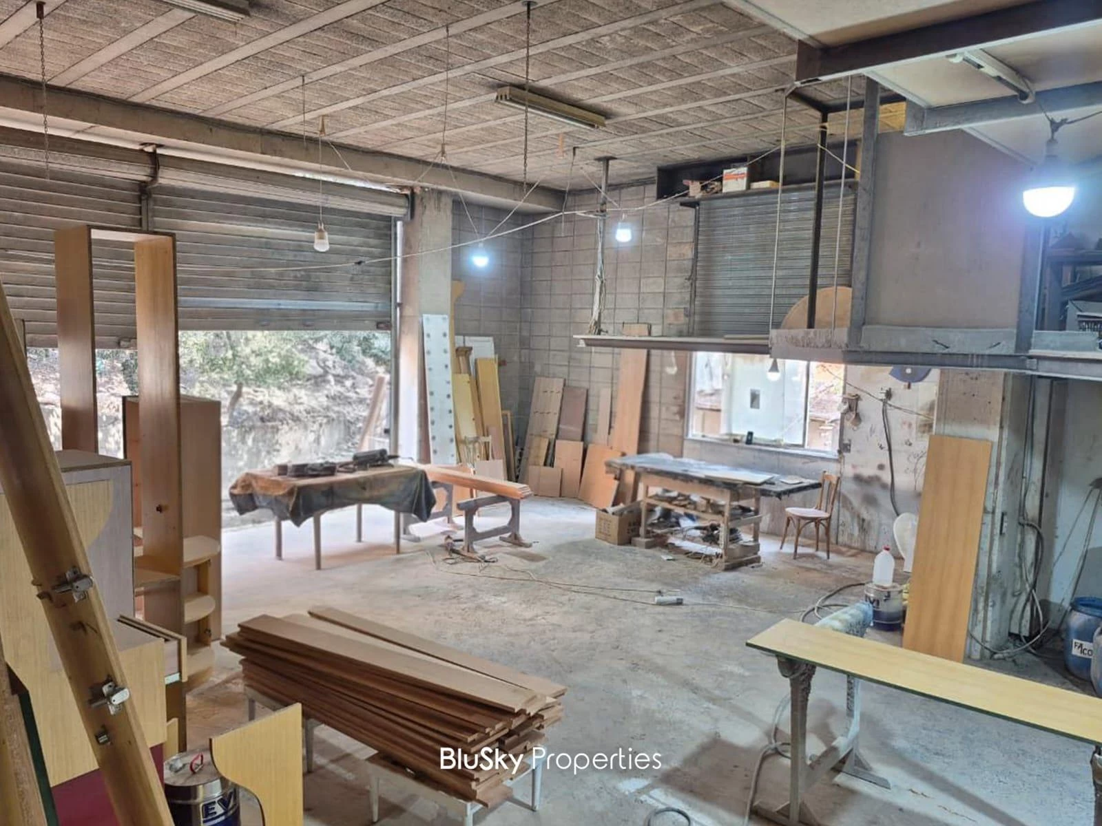 Warehouse 330m² for Sale in Jdeideh — photo 4