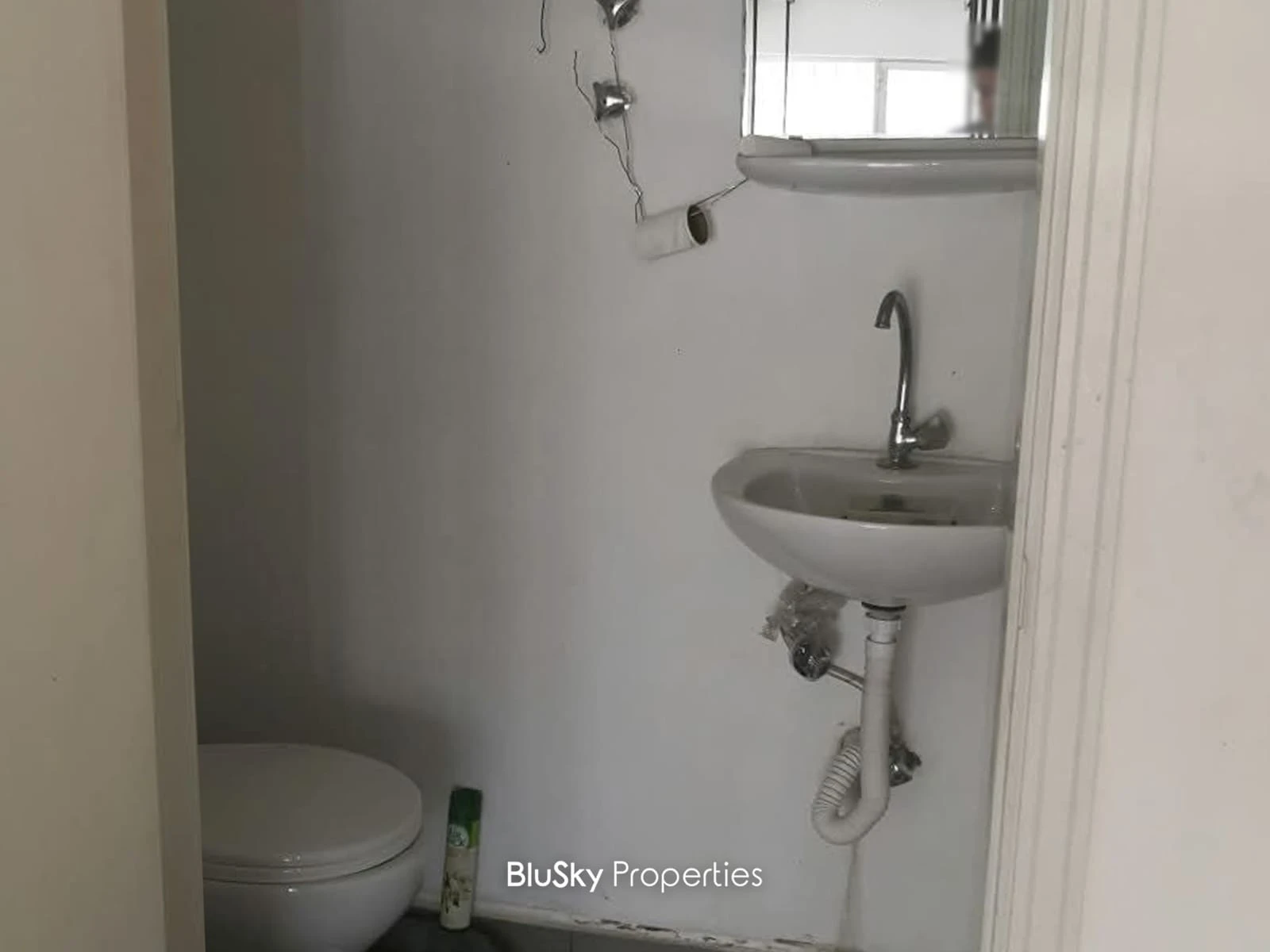 Shop 110m² for Rent in Jal El Dib — الصورة 5