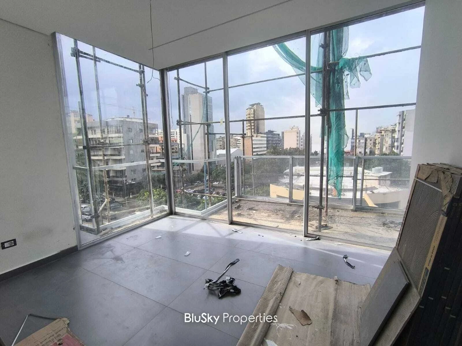 Office 110m² with Terrace for Sale in Jal El Dib — photo 3