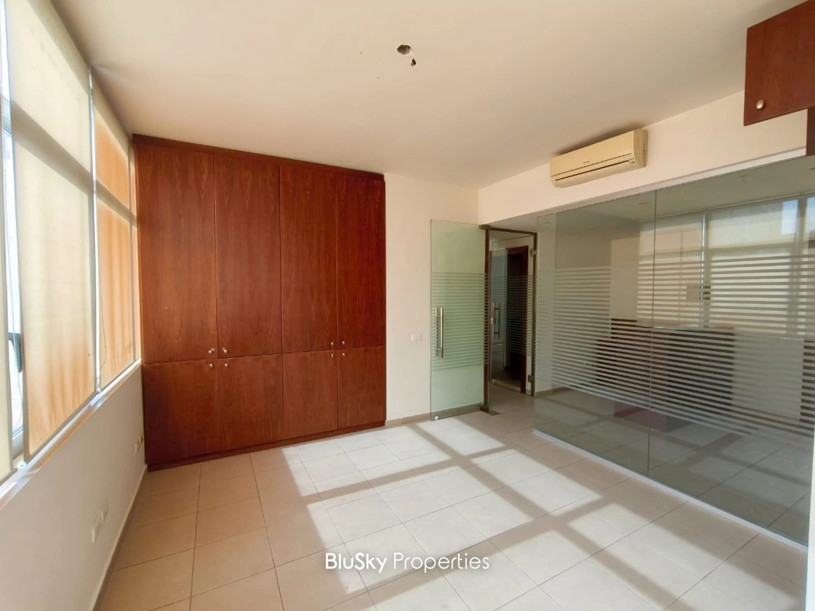 Office 115m² for Rent in Jal El Dib — photo 4