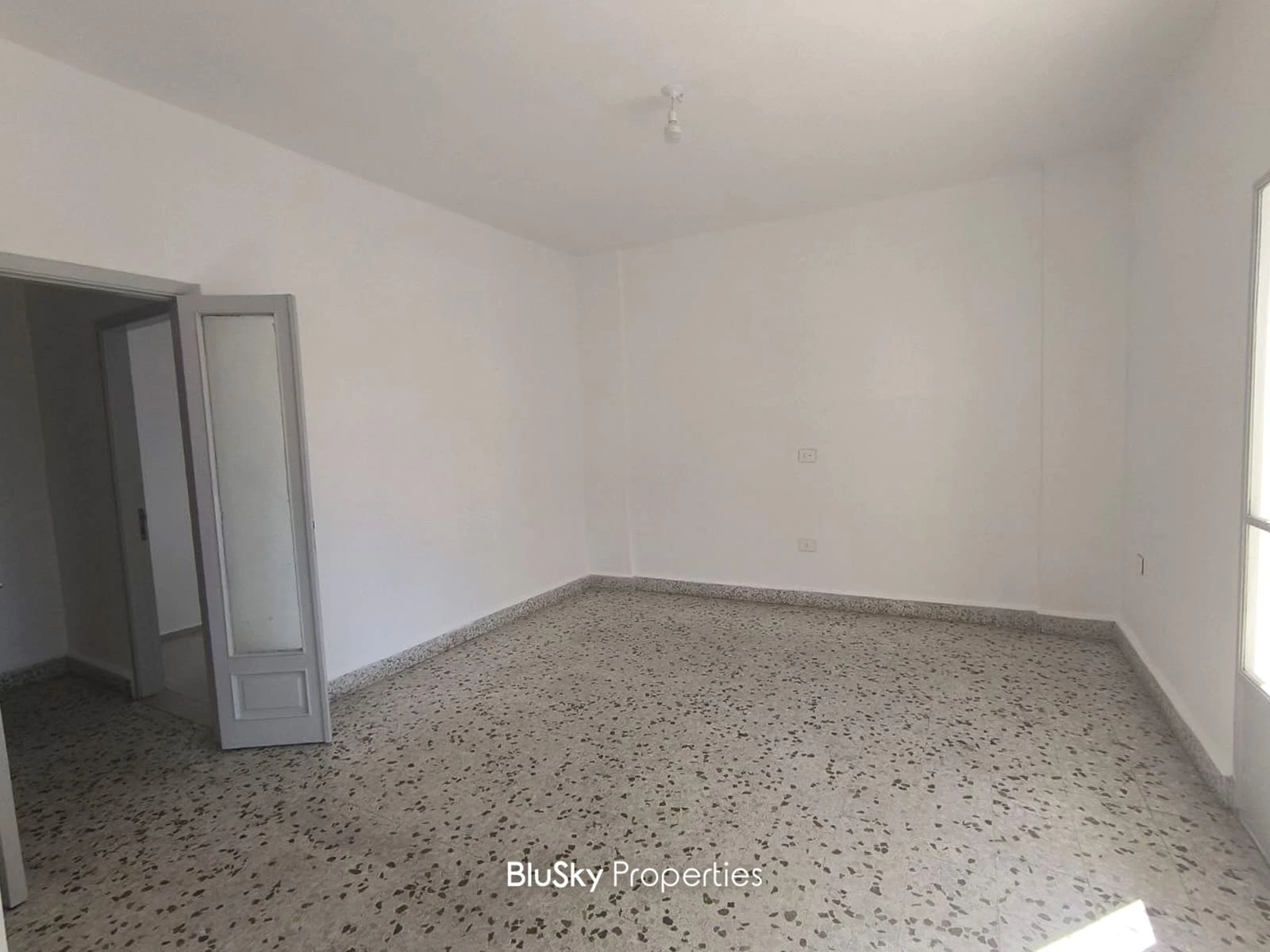 Apartment 140m² for Rent in Jal El Dib — photo 3