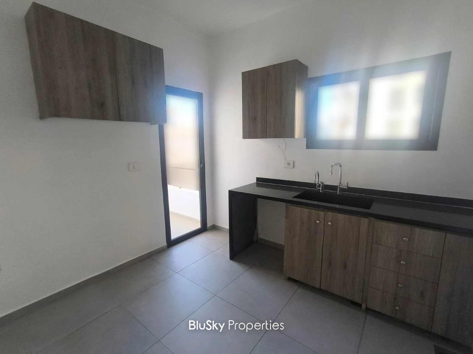 Apartment 140m² for Rent in Jal El Dib — photo 4