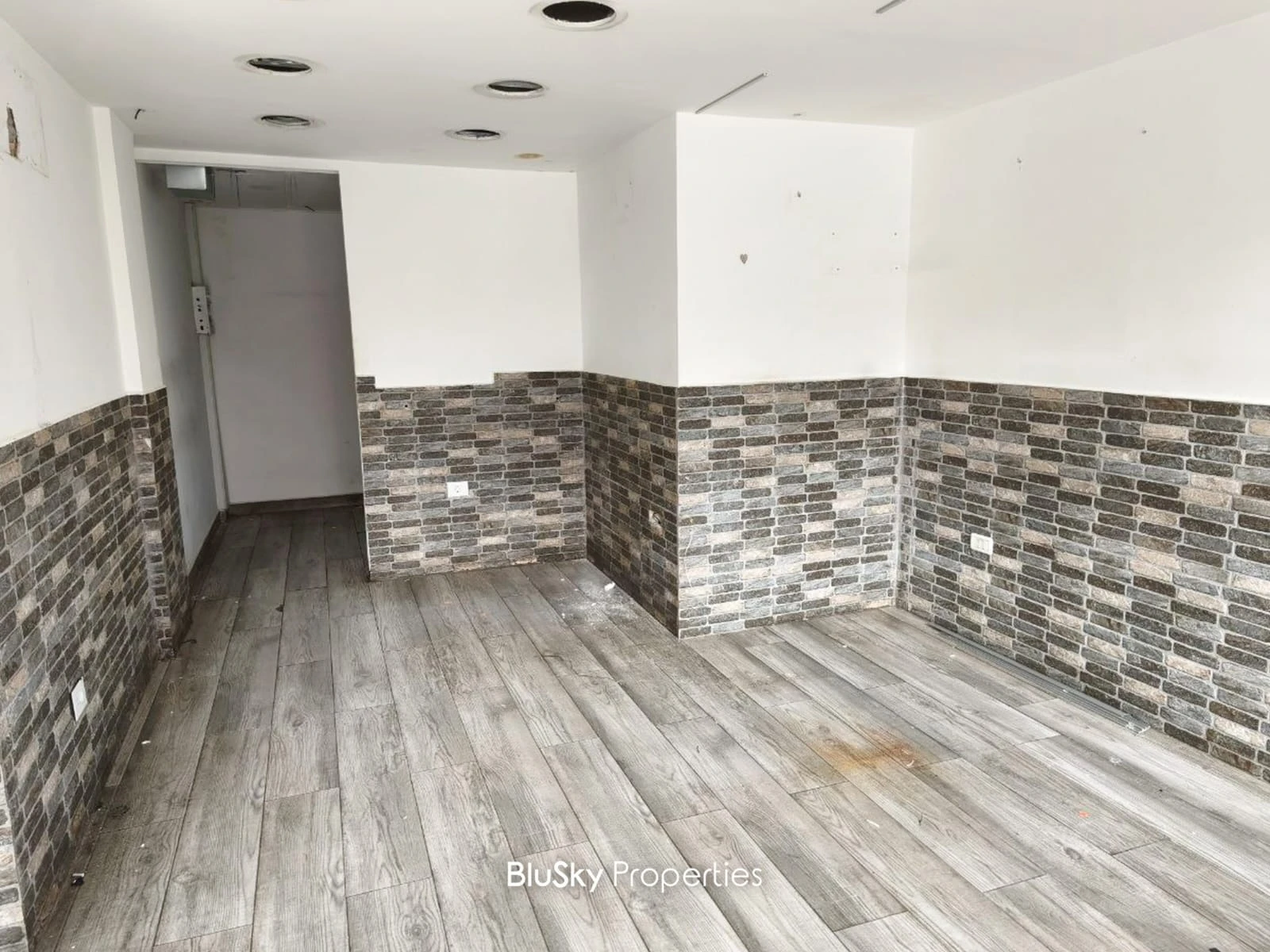 Shop 175m² for Rent in Jal El Dib — photo 3