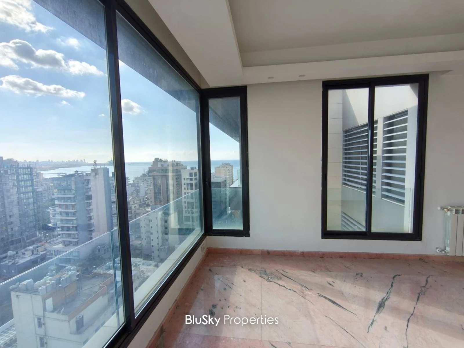 Apartment 185m² with Terrace for Sale in Jal El Dib — photo 4