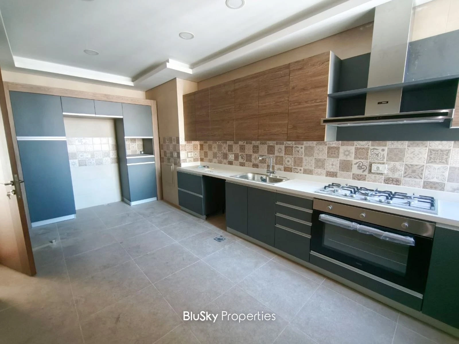 Apartment 185m² with Terrace for Sale in Jal El Dib — photo 5