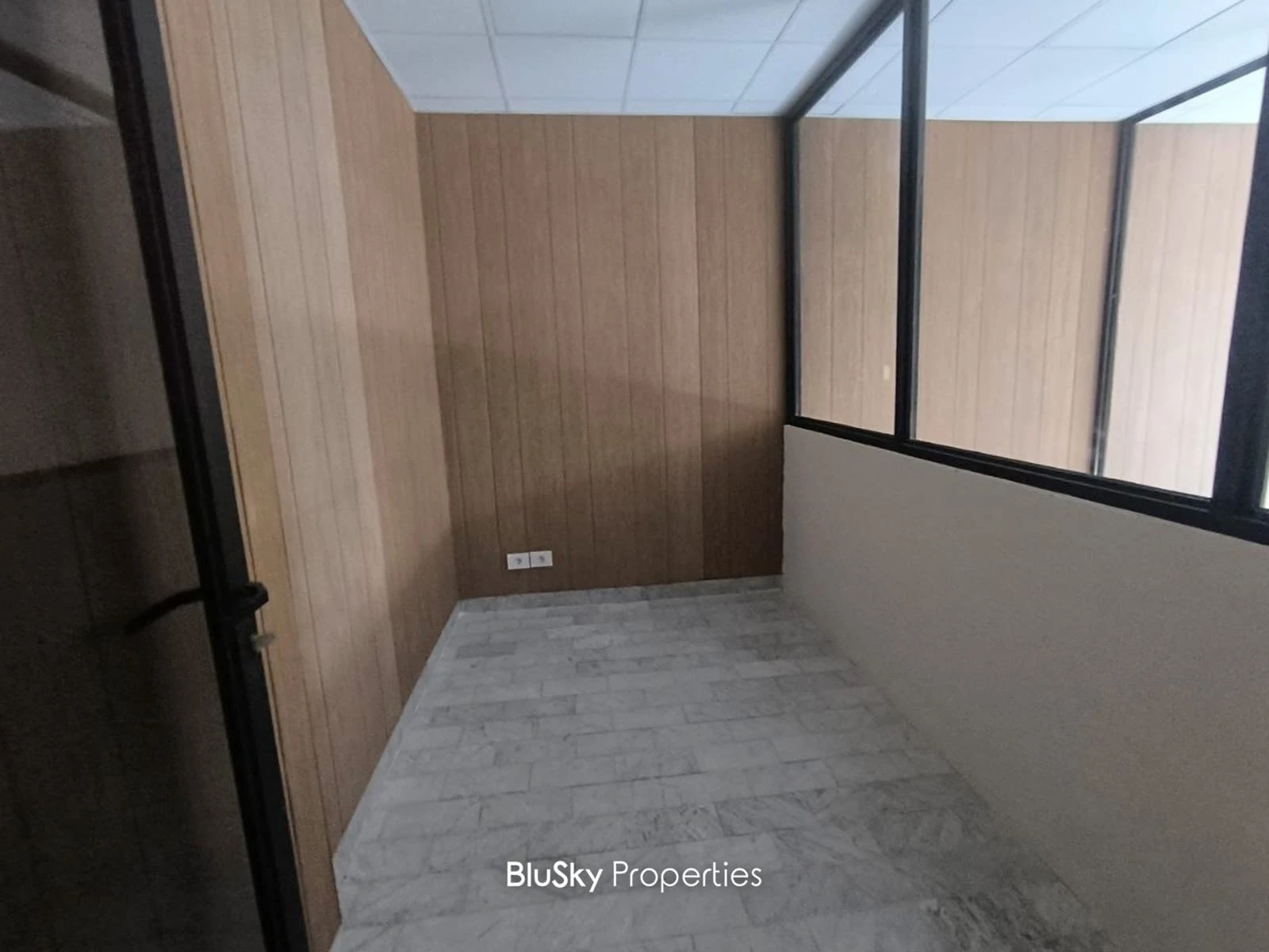 Office 70m² for Rent in Jal El Dib — الصورة 2