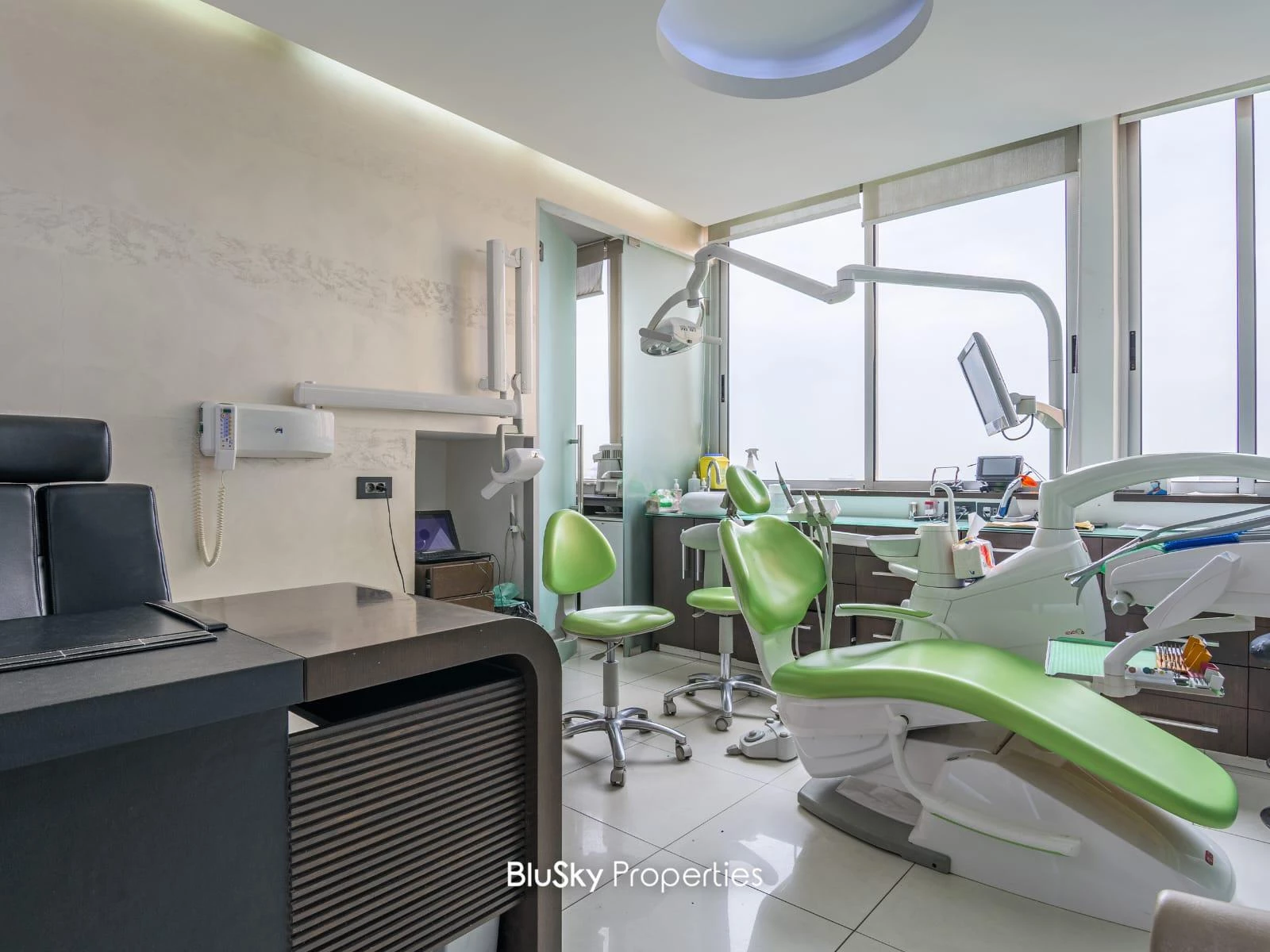 Clinic 80m² Sea View for Sale in Jal El Dib — photo 4
