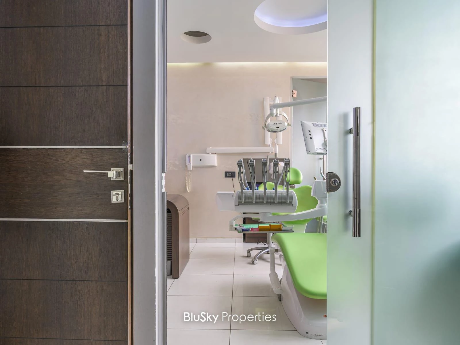 Clinic 80m² Sea View for Sale in Jal El Dib — photo 5