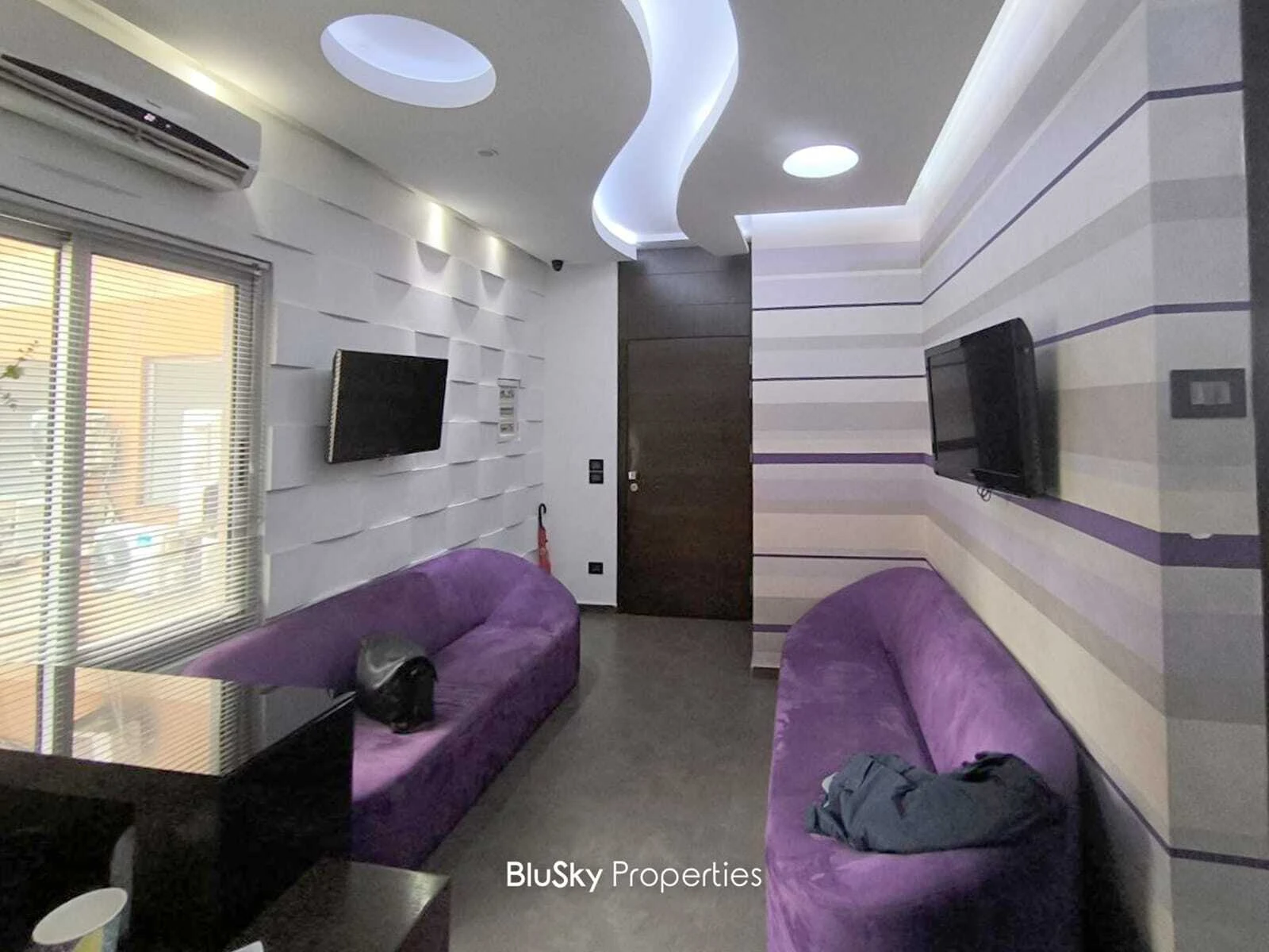 Office 80m² for Sale in Jal El Dib
