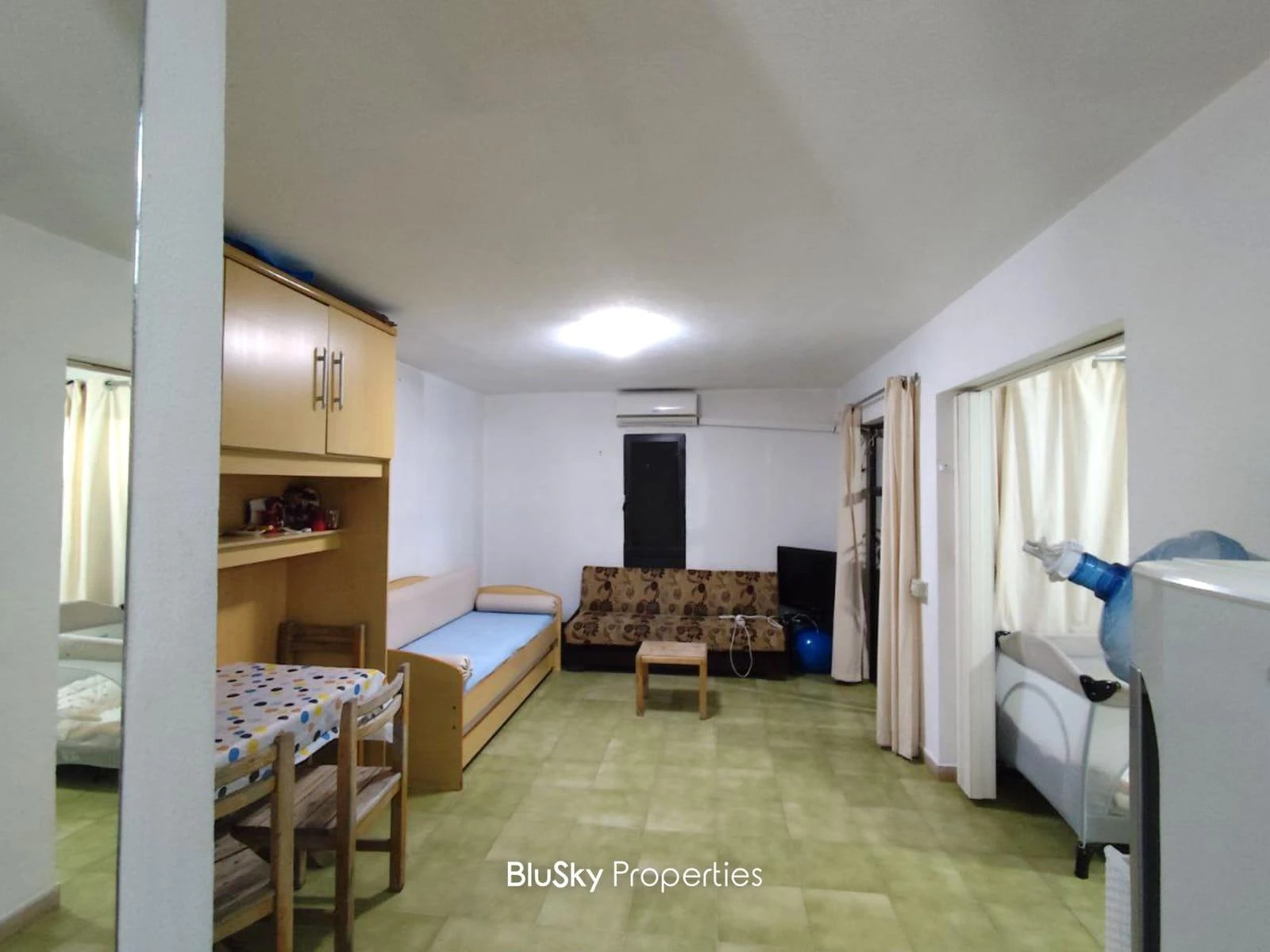 Chalet 50m² for Rent in Jounieh