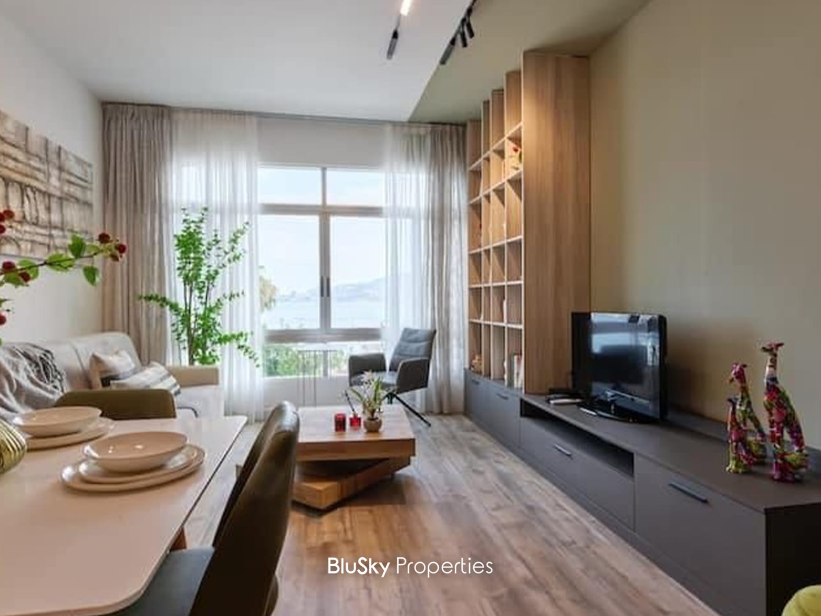 Chalet 55m² with Sea View for Rent in Jounieh
