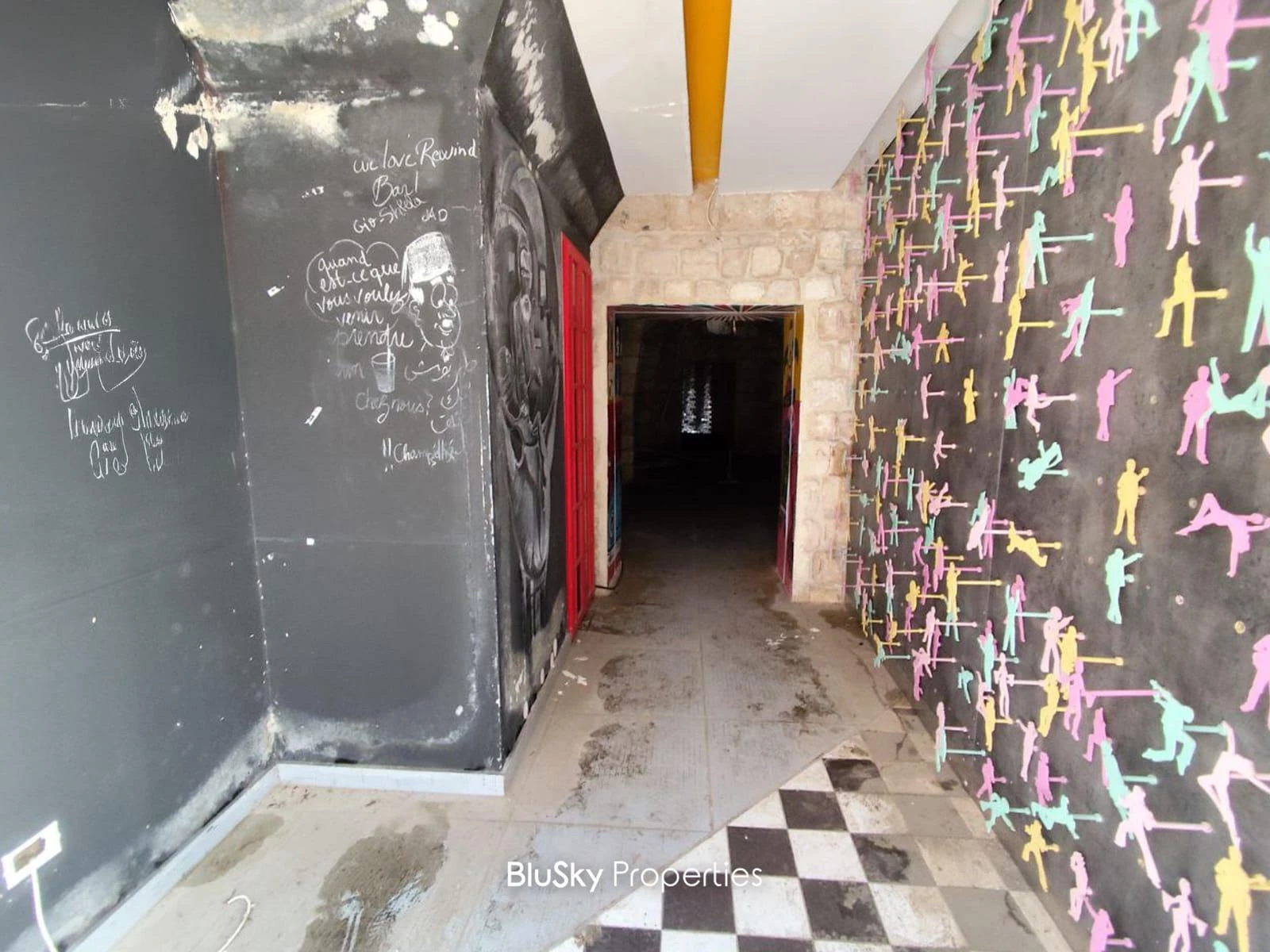 Shop 70m² for Rent in Jounieh