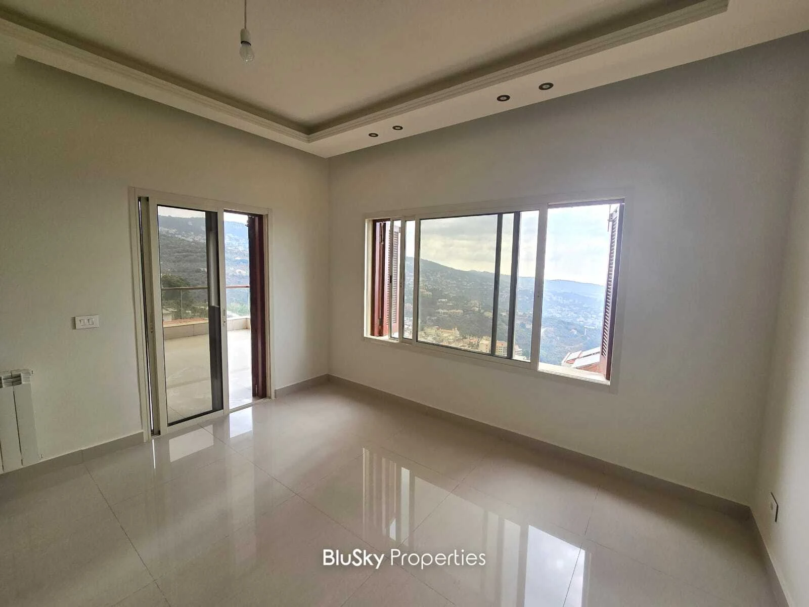 Apartment 140m² Balcony for Sale in Kahale — photo 1