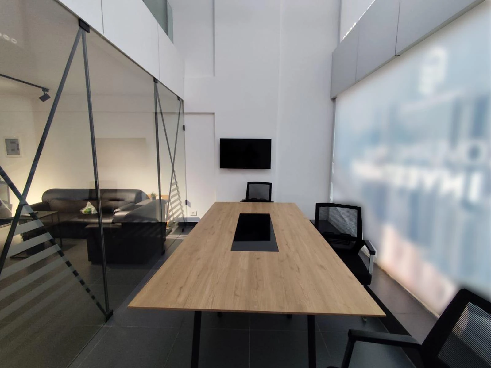 Office 100m² for Sale or Rent in Kaslik — الصورة 2