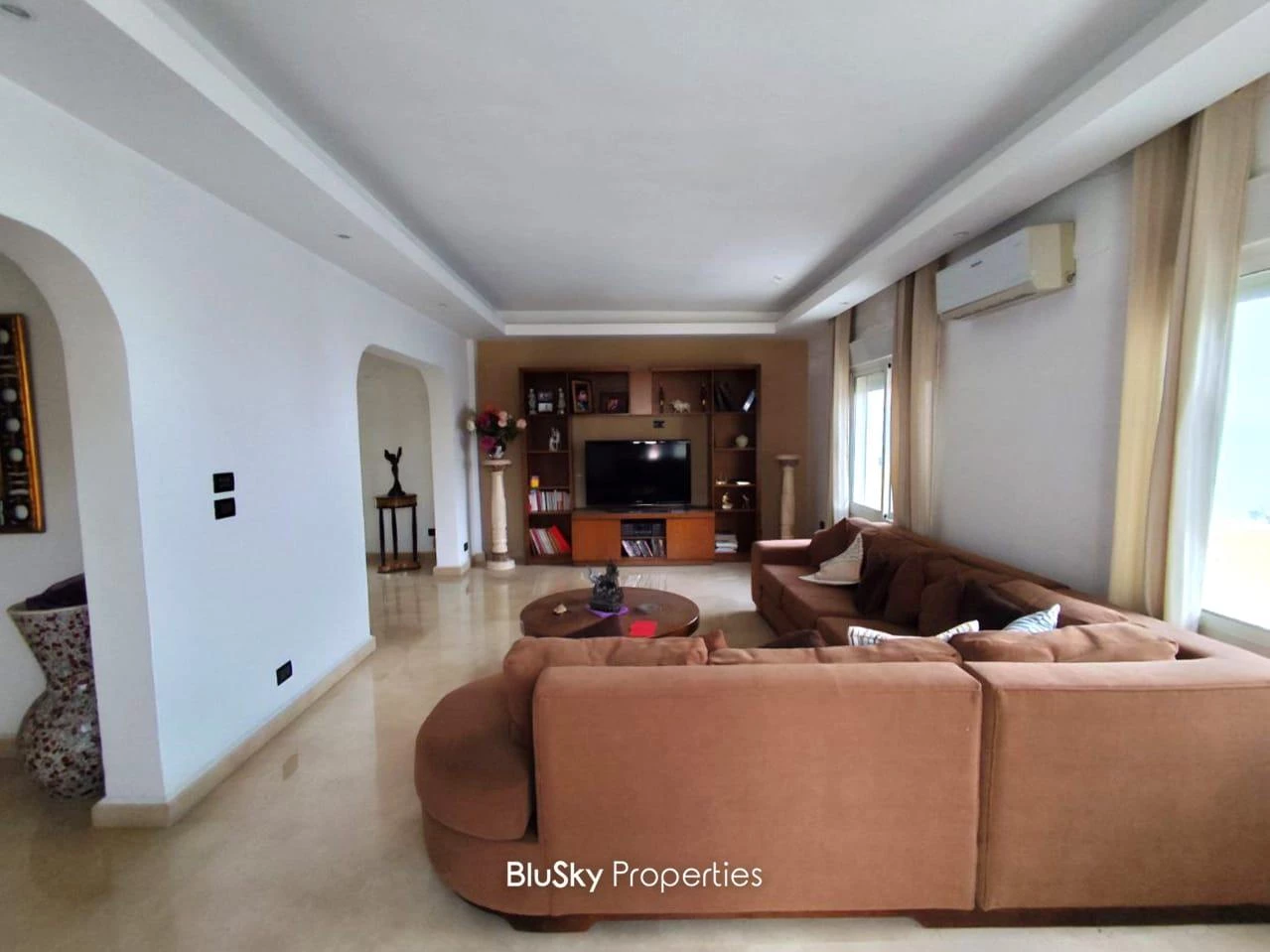 Apartment 220m² Terrace for Sale in Kaslik