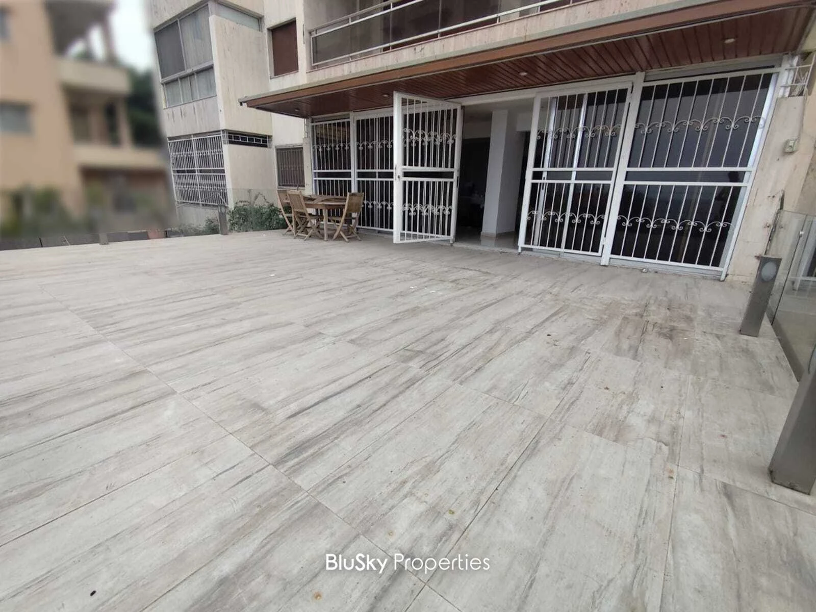 Apartment 300m² Terrace for Sale in Kaslik — الصورة 3