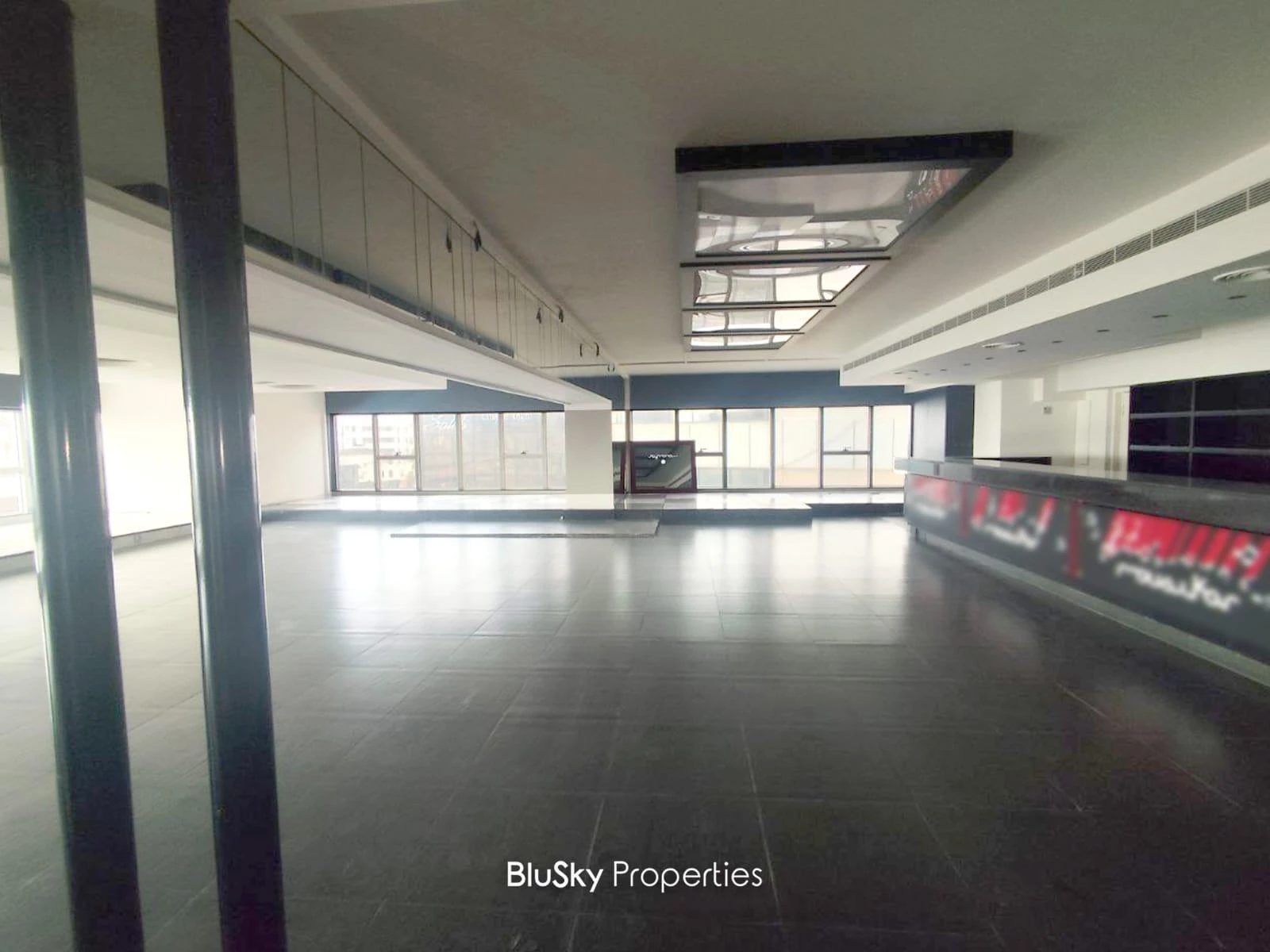 Shop 350m² for Rent in Kaslik — الصورة 3