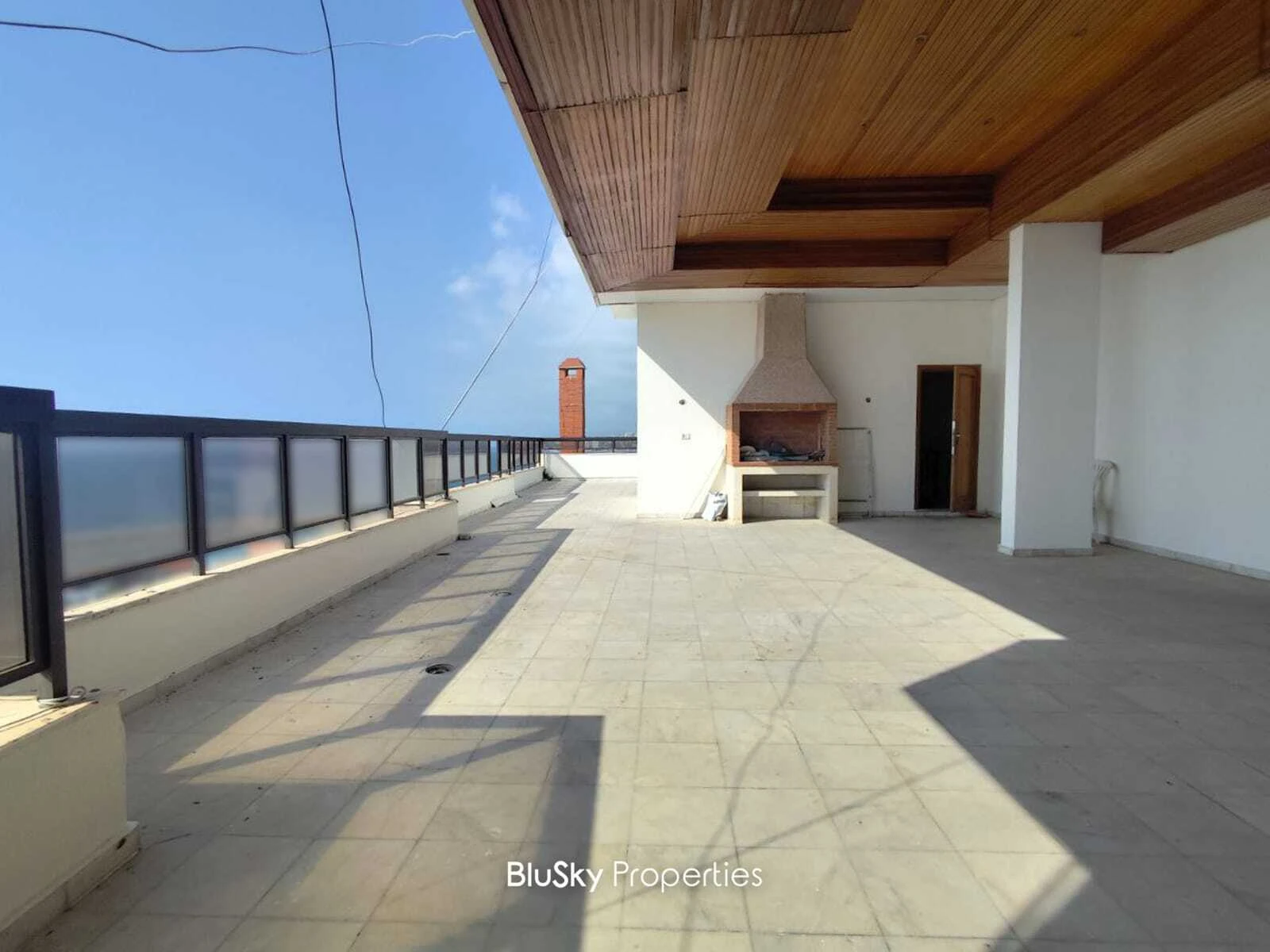 Apartment 370m² Terrace for Sale in Kaslik — الصورة 2